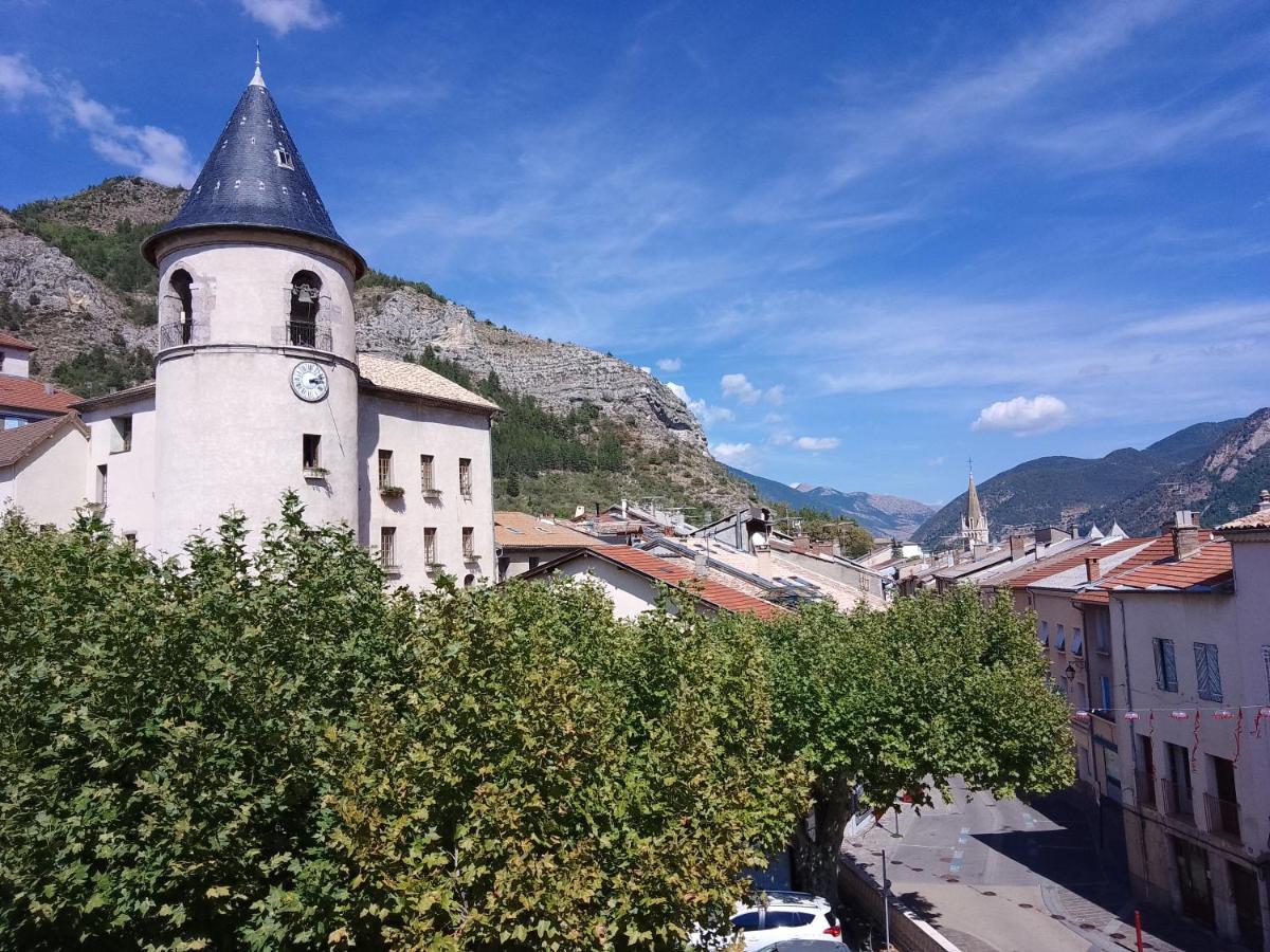 Le Moderne Veynes - Location D'Appartements A La Nuitee Luaran gambar